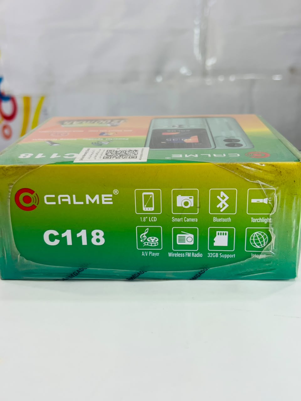 Calme C118 Keypad Mobile Phone with 5200mAh Battery and Easy-to-Use Design